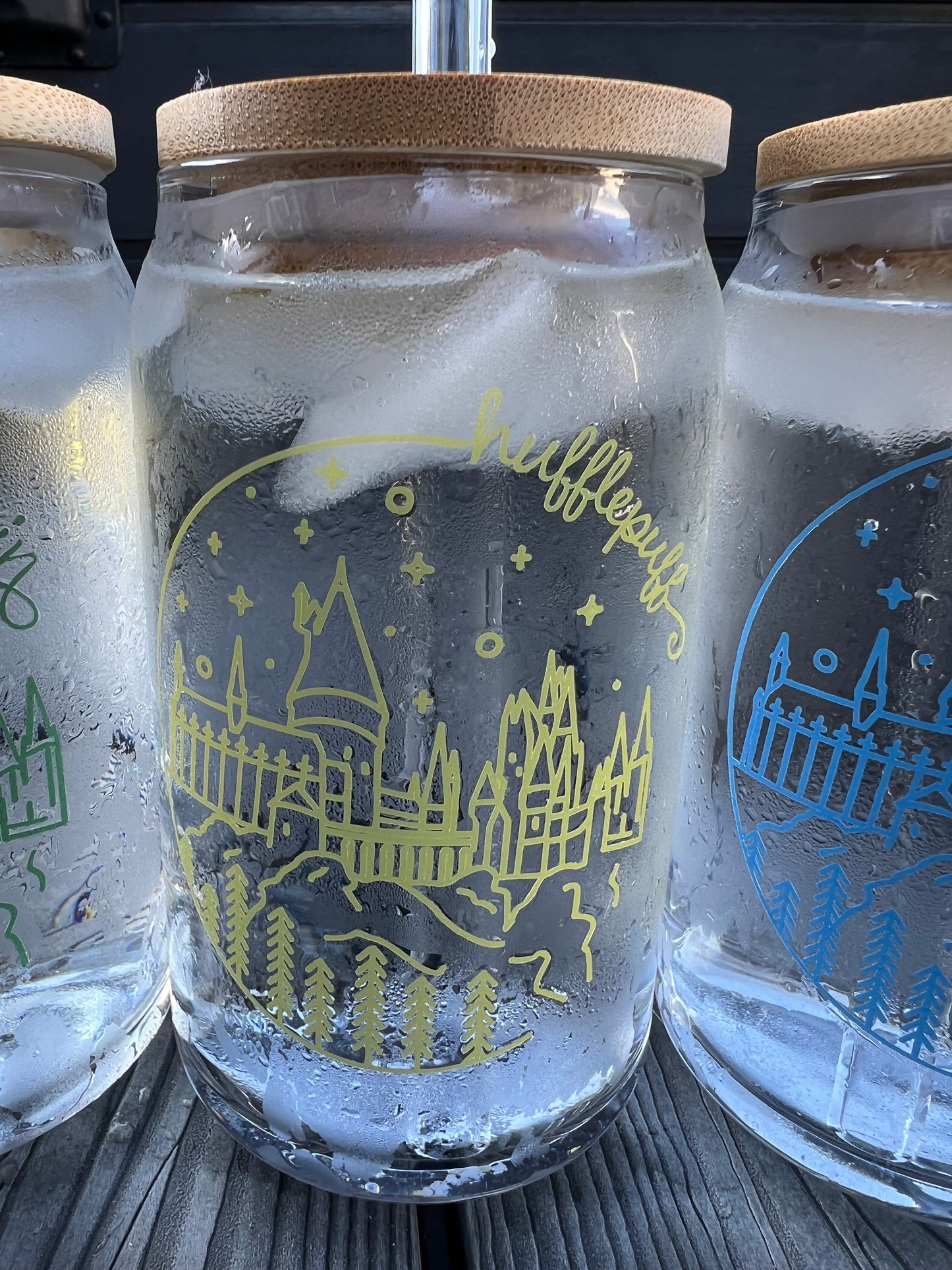 SET OF 4 ONLY Wizard world color changing cold activated cups